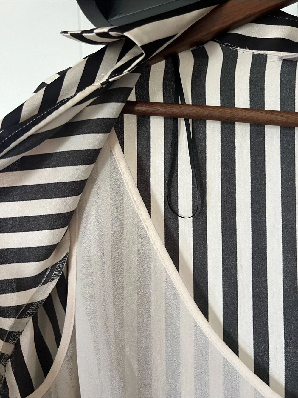 H&M Wrap-over Classic Striped Blouse Medium - Picture 6 of 9